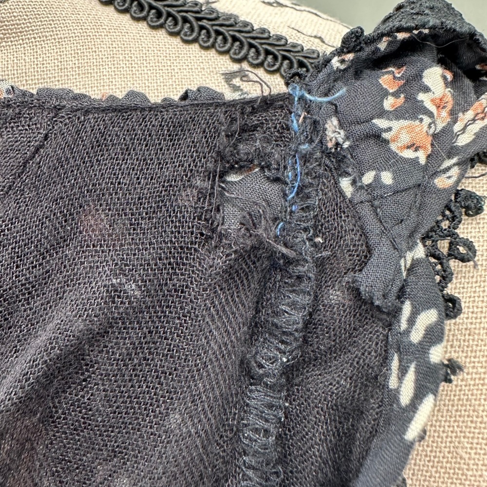 Free People Bijou Black Floral Smocked Crop Top Dainty Lace Size 2 Romantic NWT - Picture 7 of 11